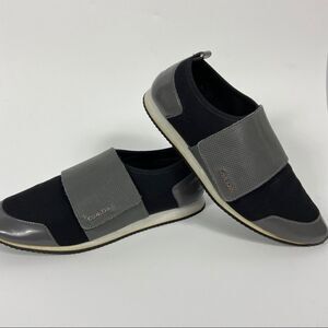 Calvin Klein sporty Velcro sneakers running shoes.